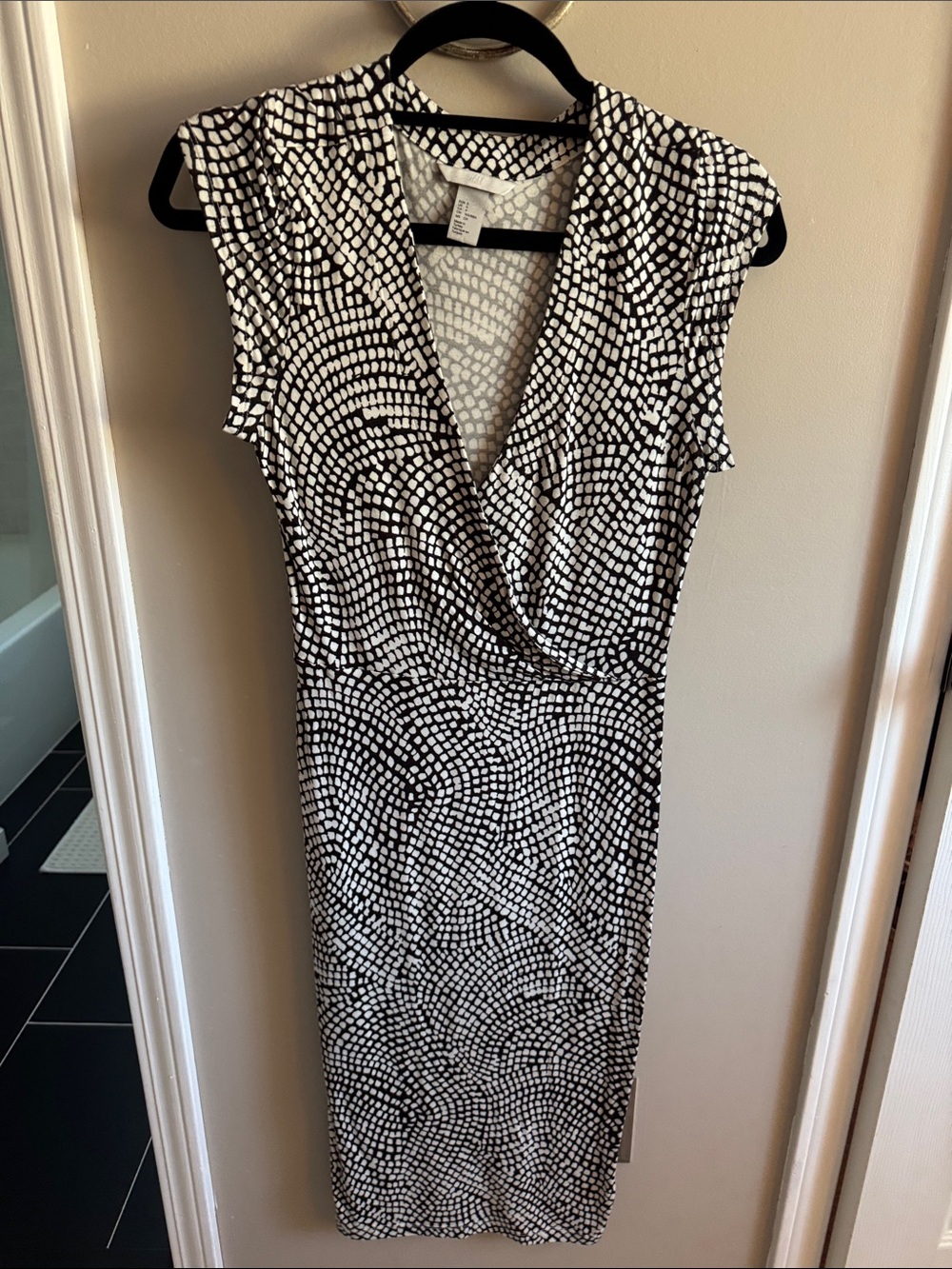 H&M Black and White Patterned Midi Wrap-Style Dress